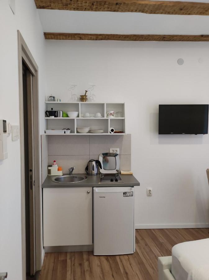 Apartments Krstulja Baška Екстериор снимка